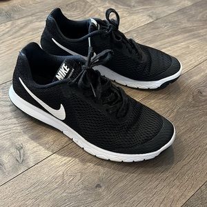 Nike Sneakers - Flex Experience RN 6